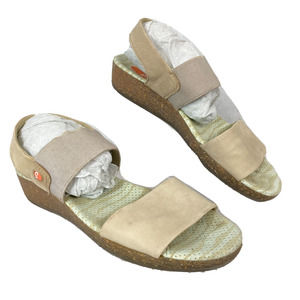 Anthropologie Softinos Sandals Womens Sz 7.5‎ Beige Leather Open Toe Slingback